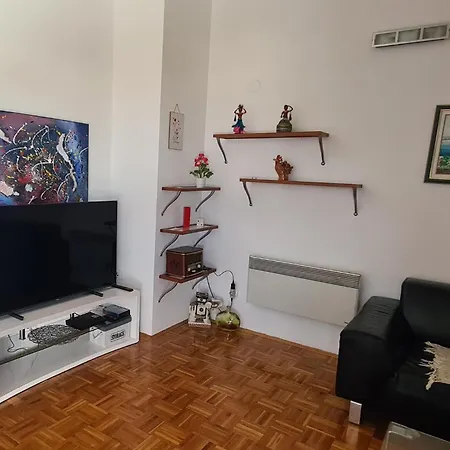 Apartment Leko *